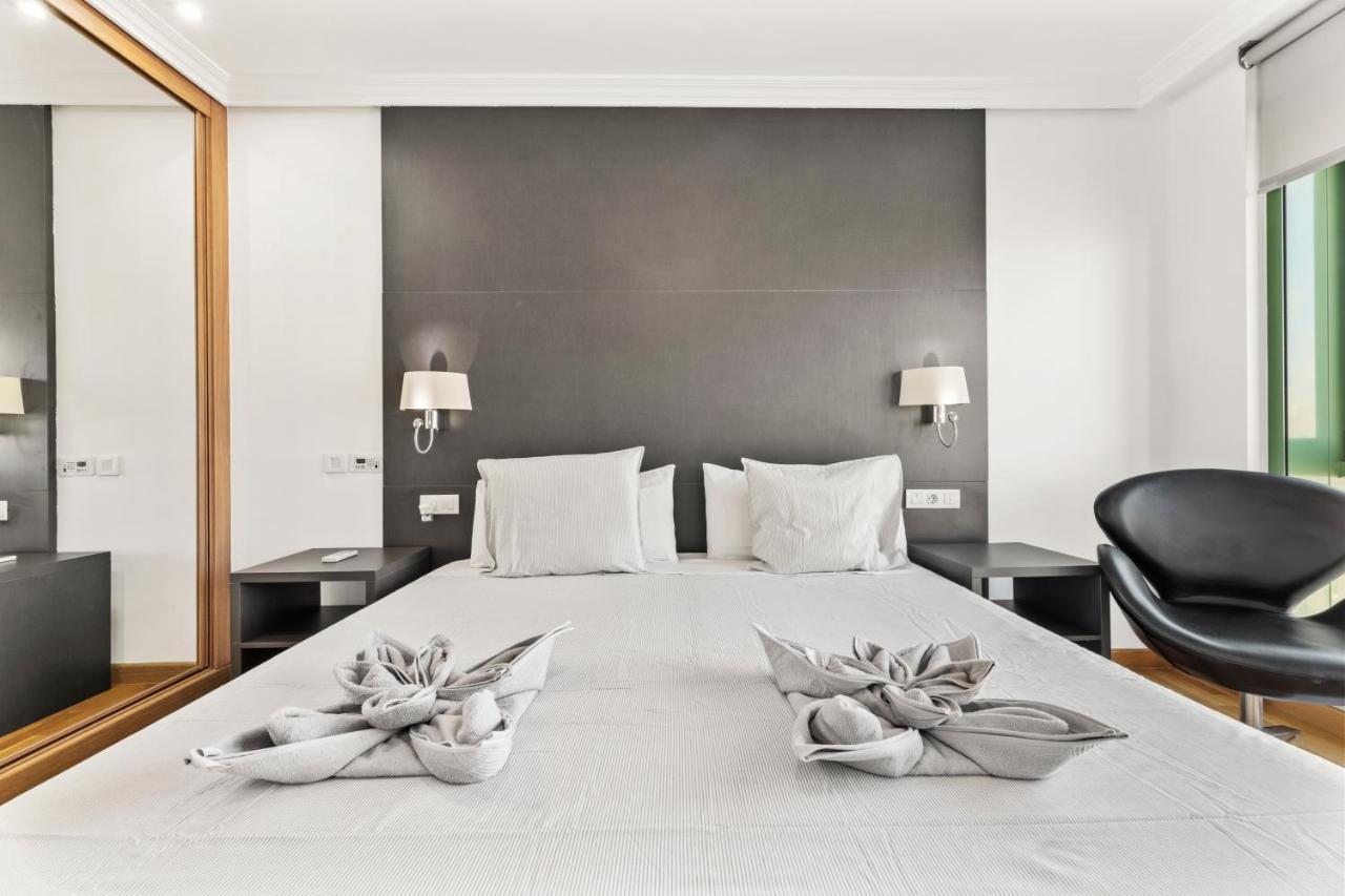 Home2Book Stylish Apartment Arrecife Beach ภายนอก รูปภาพ